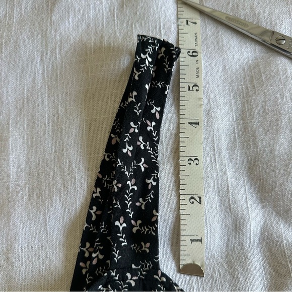 LOFT Womans Black Ditsy Floral Wide Leg Crop Jumpsuit Sz S Smocked Preppy Boho - Picture 14 of 16